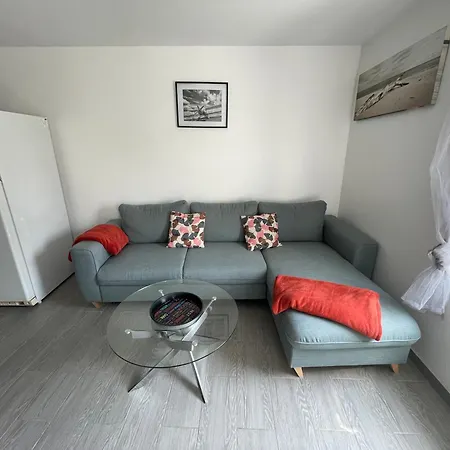 公寓 Les Mouettes Duplex Independant Dans Maison Spacieux Petite Vue Sur Des Belle Terrasse Amenagee En Hauteur Pres Omaha Et Bayeux 800 M Et 300 M Superette