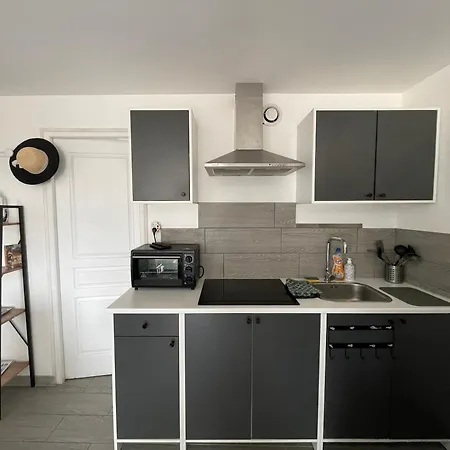 Les Mouettes Duplex Independant Dans Maison Spacieux Petite Vue Sur Des Belle Terrasse Amenagee En Hauteur Pres Omaha Et Bayeux 800 M Et 300 M Superette 滨海维耶维尔