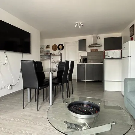 Appartement Les Mouettes Duplex Spacieux Petite Vue Sur Des Belle Terrasse Amenagee En Hauteur Pres Omaha Et Bayeux 800 M Et 300 M Superette *
