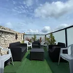 Les Mouettes Duplex Independant Dans Maison Spacieux Petite Vue Sur Des Belle Terrasse Amenagee En Hauteur Pres Omaha Et Bayeux 800 M Et 300 M Superette Apartman *