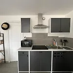 Les Mouettes Duplex Independant Dans Maison Spacieux Petite Vue Sur Des Belle Terrasse Amenagee En Hauteur Pres Omaha Et Bayeux 800 M Et 300 M Superette Vierville-sur-Mer