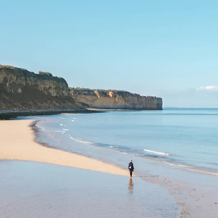 Spacious Omaha Duplex: 4-bedroom Retreat With Terrace Vierville-sur-Mer
