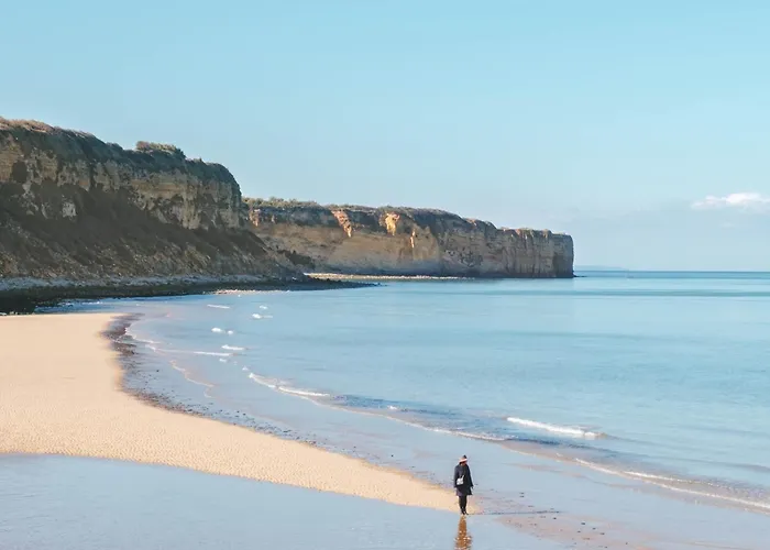 Les Mouettes Duplex Independant Dans Maison Spacieux Petite Vue Sur Des Belle Terrasse Amenagee En Hauteur Pres Omaha Et Bayeux 800 M Et 300 M Superette ויירוויל-סור-מר