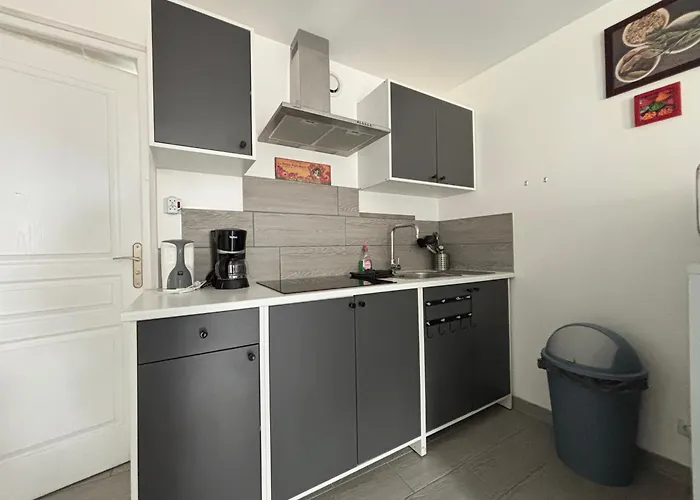 דירה Les Mouettes Duplex Independant Dans Maison Spacieux Petite Vue Sur Des Belle Terrasse Amenagee En Hauteur Pres Omaha Et Bayeux 800 M Et 300 M Superette *