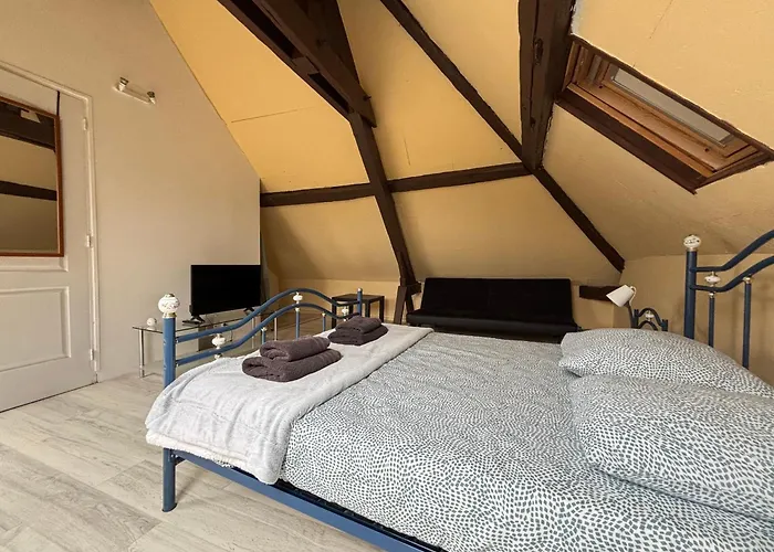 Les Mouettes Duplex Independant Dans Maison Spacieux Petite Vue Sur Des Belle Terrasse Amenagee En Hauteur Pres Omaha Et Bayeux 800 M Et 300 M Superette *