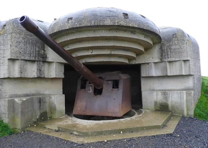 Les Mouettes Duplex Independant Dans Maison Spacieux Petite Vue Sur Des Belle Terrasse Amenagee En Hauteur Pres Omaha Et Bayeux 800 M Et 300 M Superette